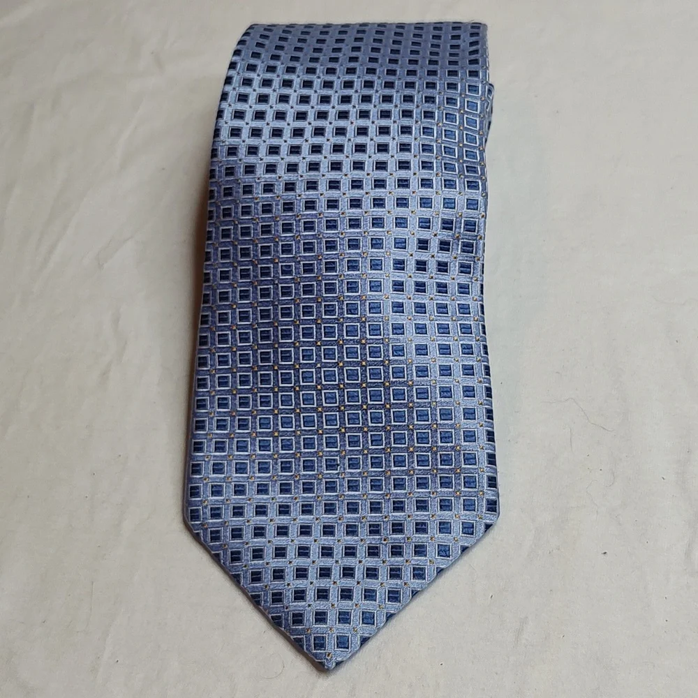 Tommy Hilfiger Silk Blue and Gold Square Pattern Tie 57 inches long